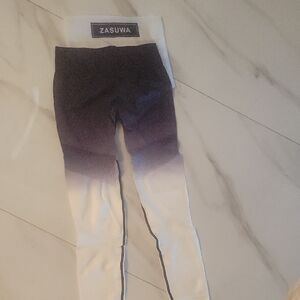Womens Ombre Leggings - Purple and White Couture 200 Overseas Compamy